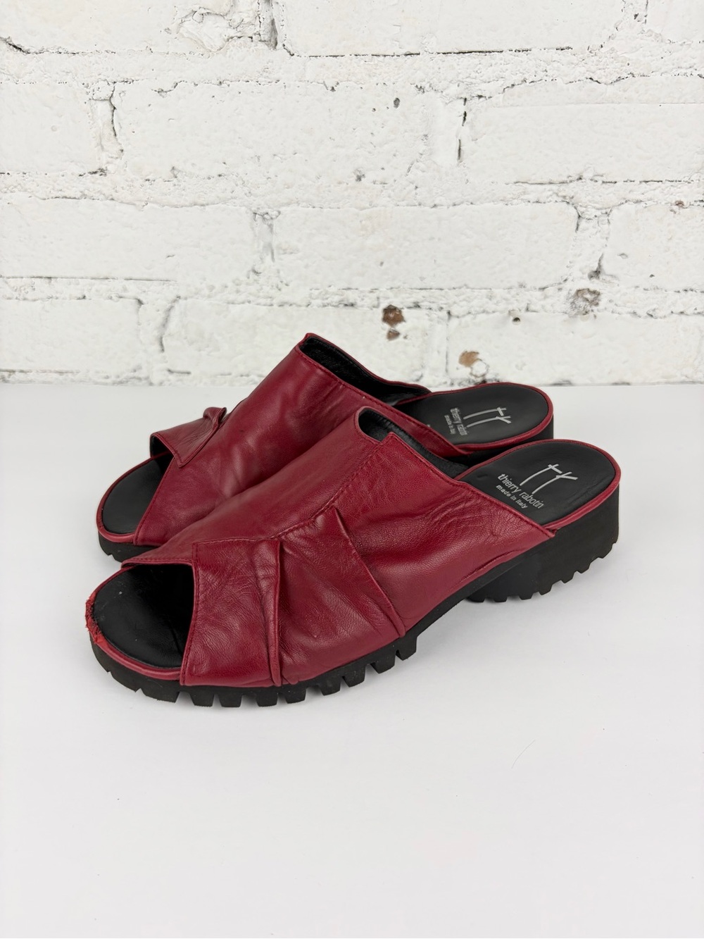 Thierry Rabotin Vintage Red Leather Flexible Bendy Slip On Mule Sandal 39.5